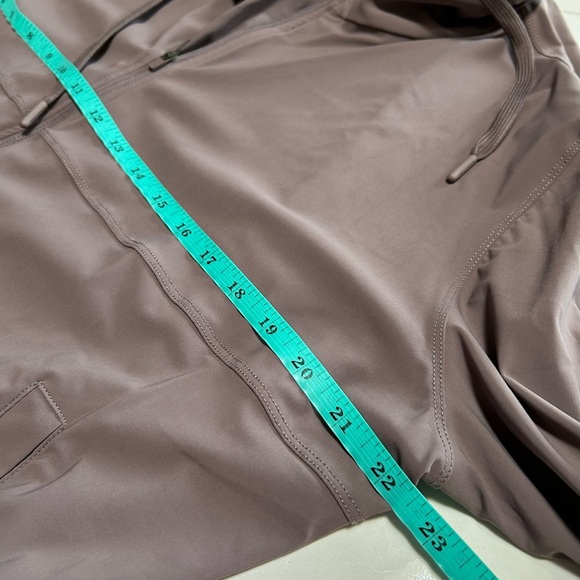 Kirkland Signature Blushed Mocha Jogger Set - Picture 9 of 10